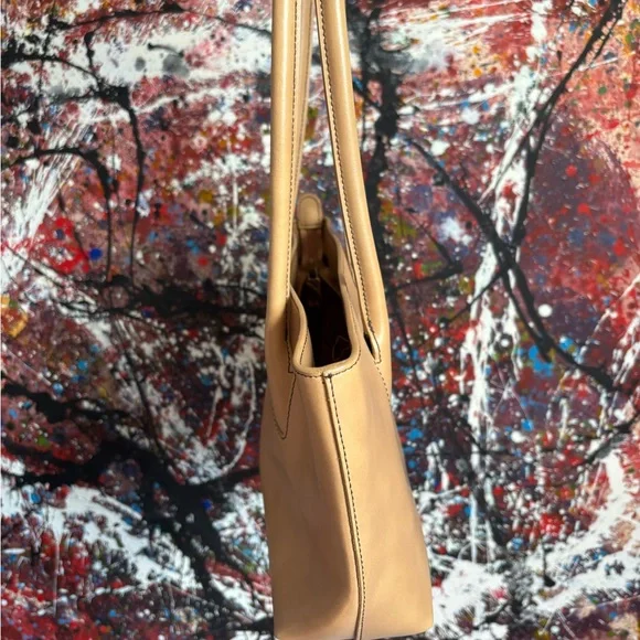 Furla Leather Tan Bag Minimalist Design - Picture 5 of 11